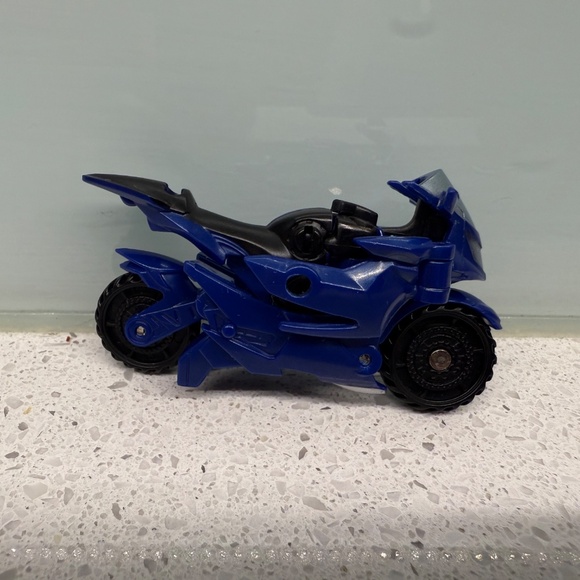 Transformers Prime ARCEE Cyberverse 3" Motorcycle Figure - Picture 4 of 4